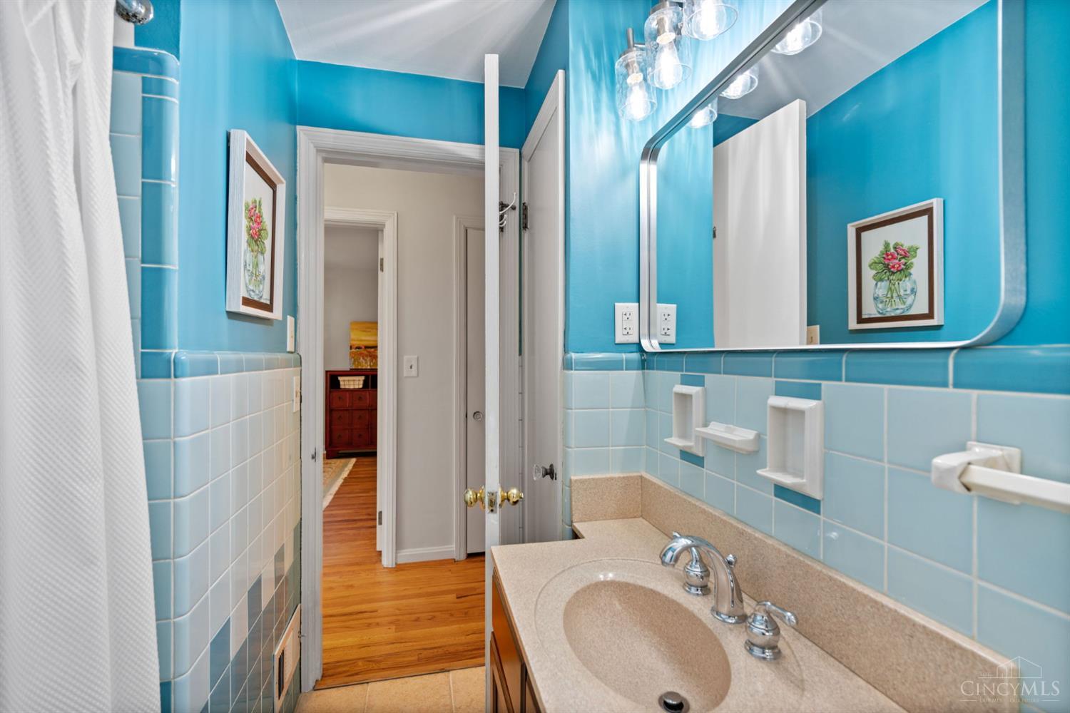 7351 Miami Hills Drive Property Photo 20