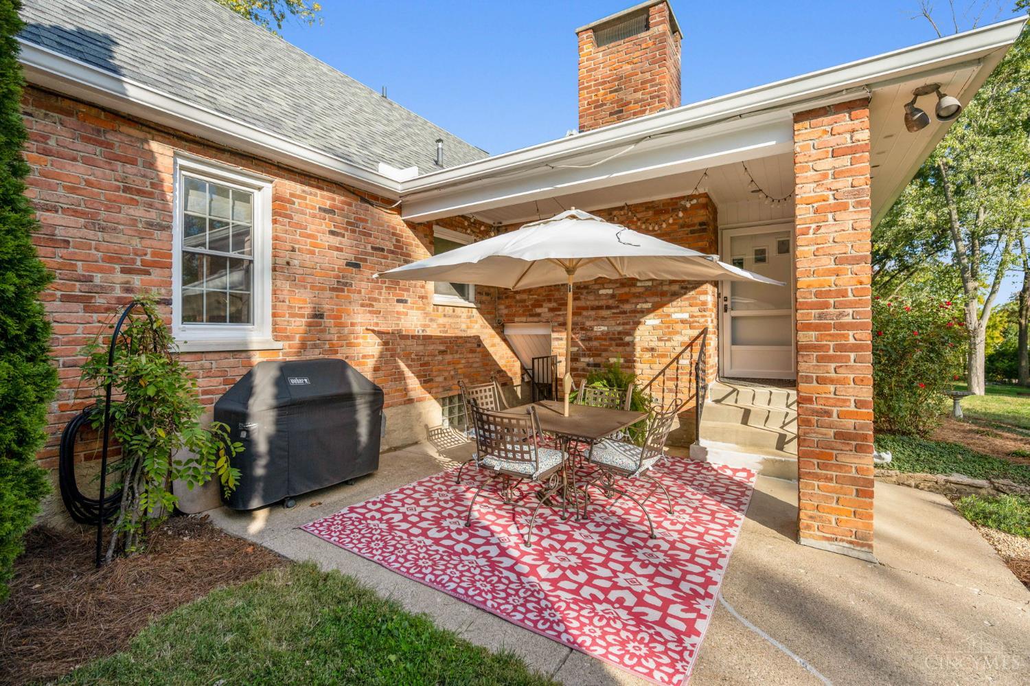 7351 Miami Hills Drive Property Photo 32