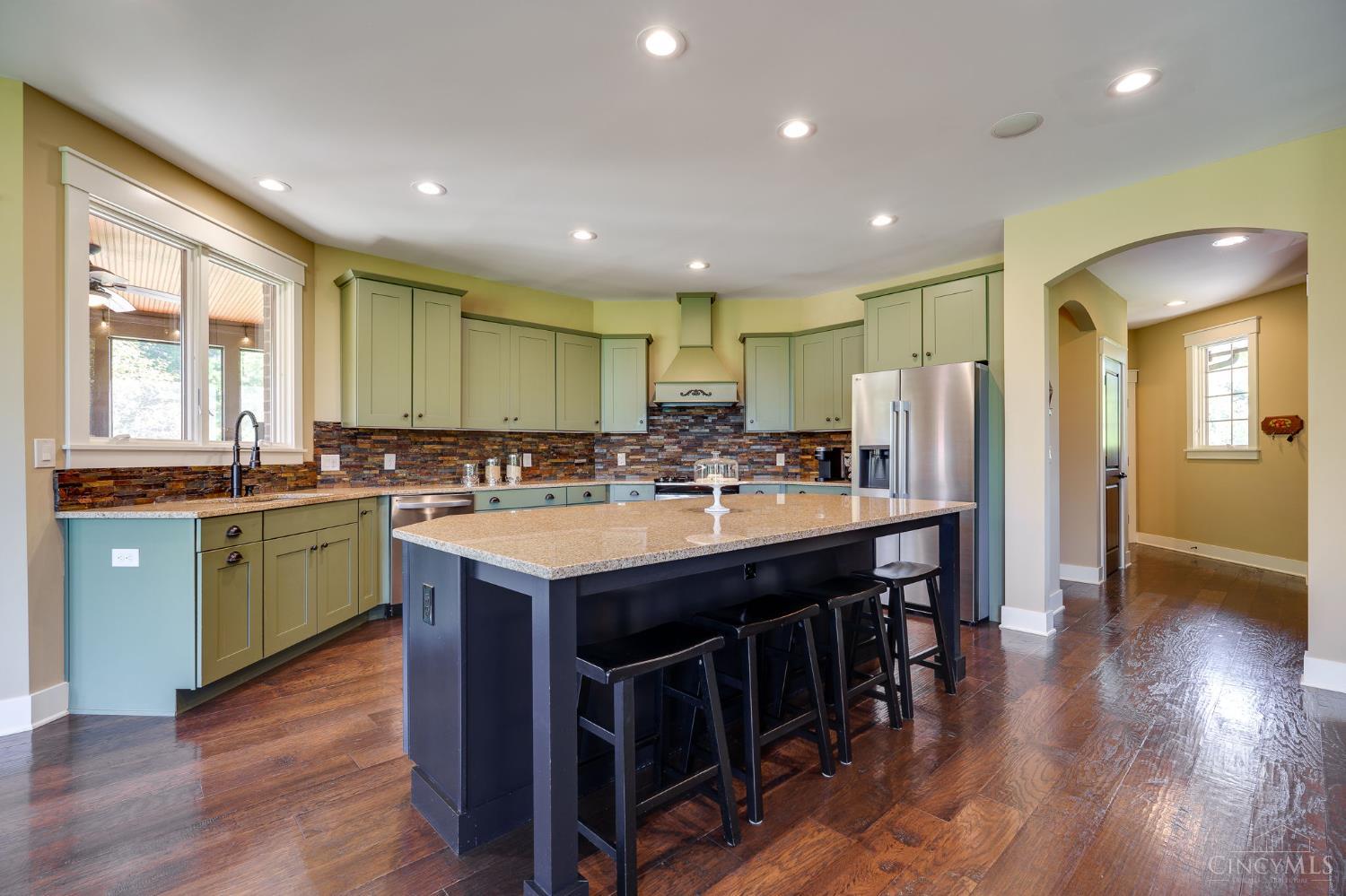 5199 Medlar Road Property Photo 16