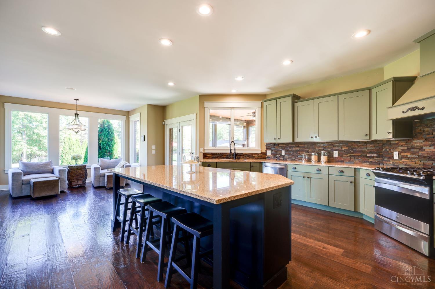 5199 Medlar Road Property Photo 20