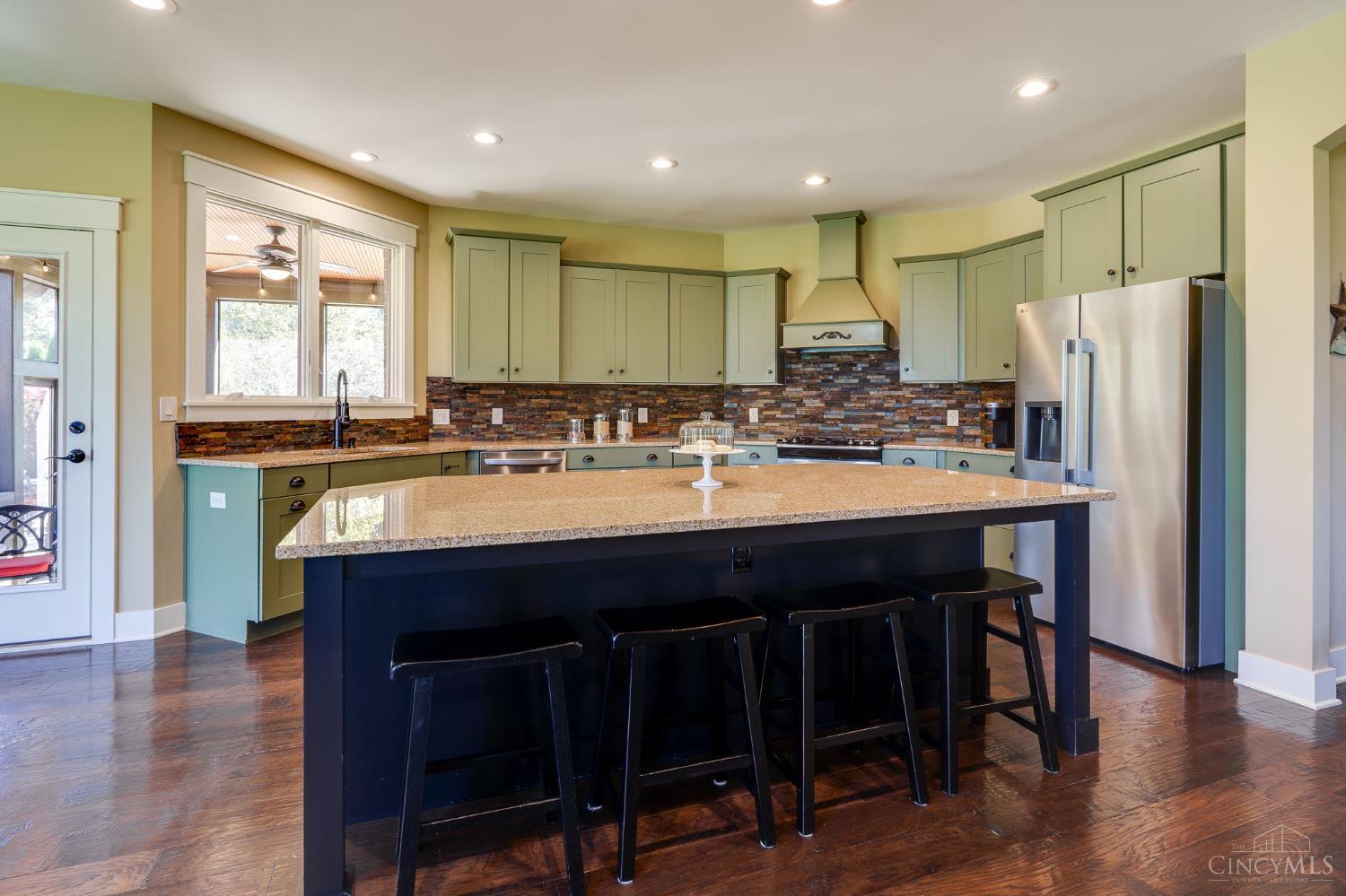 5199 Medlar Road Property Photo 22