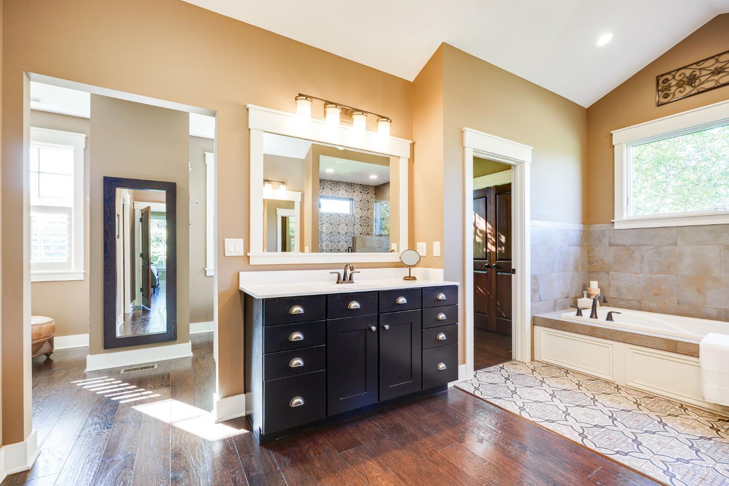 5199 Medlar Road Property Photo 32