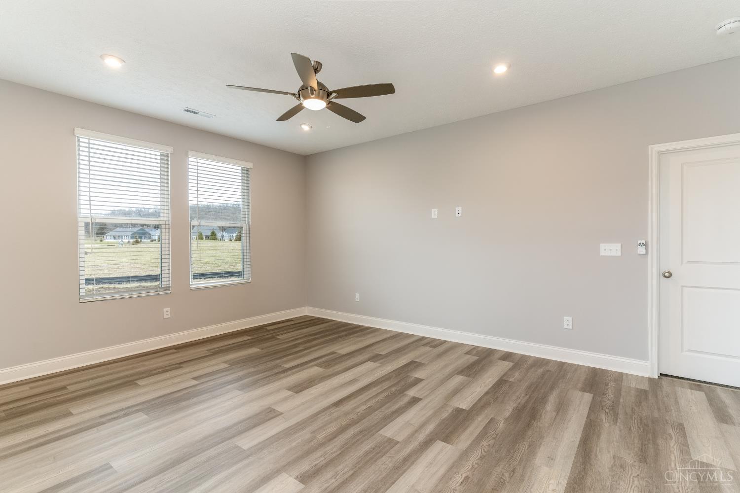 2465 Bartram Lane Property Photo 4
