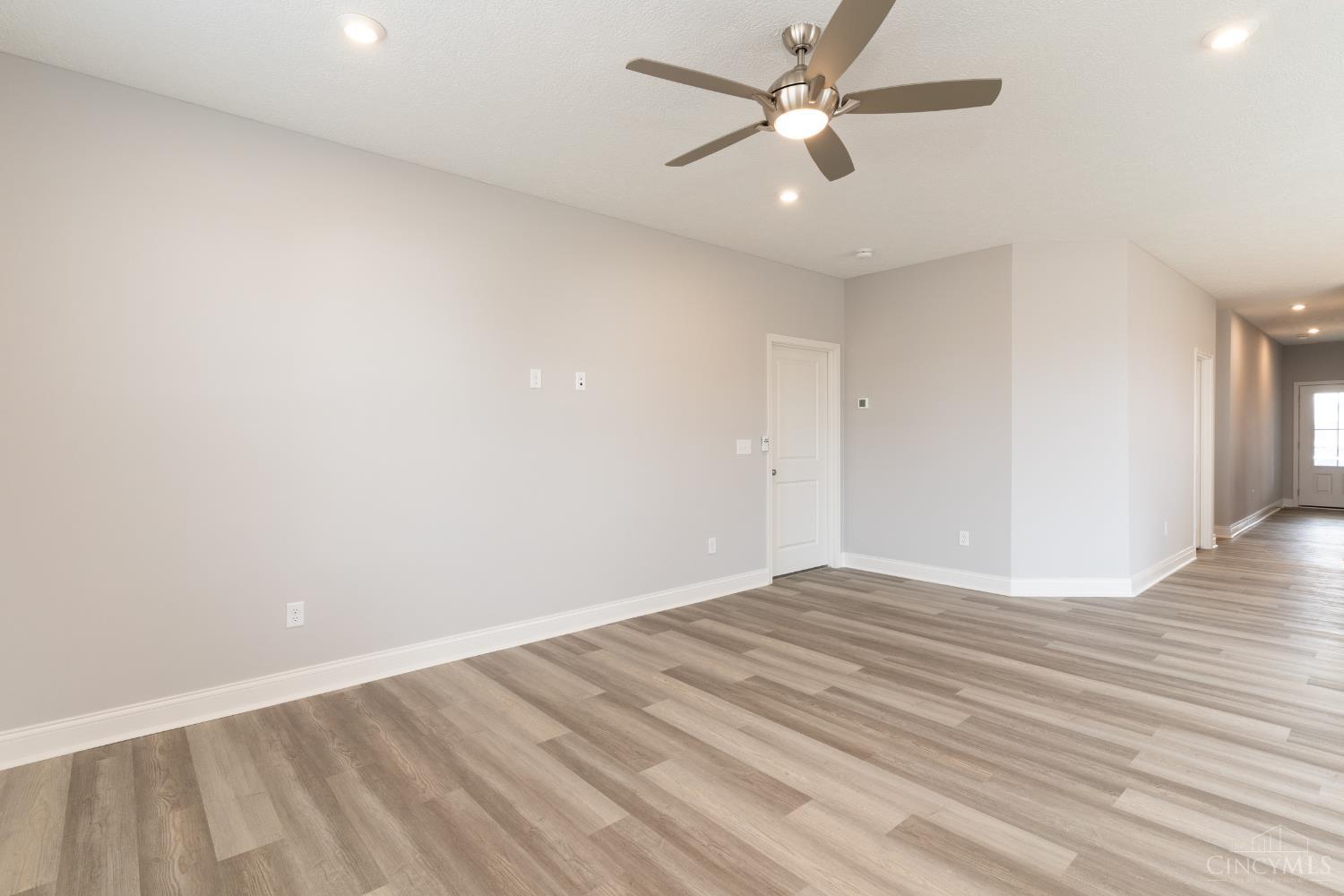 2465 Bartram Lane Property Photo 5