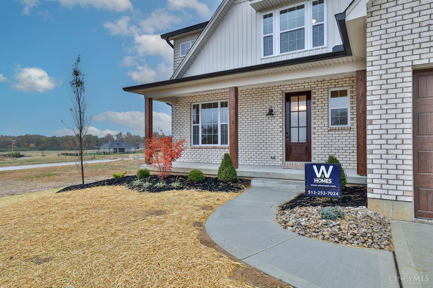 3704 Silax Drive Property Photo 3