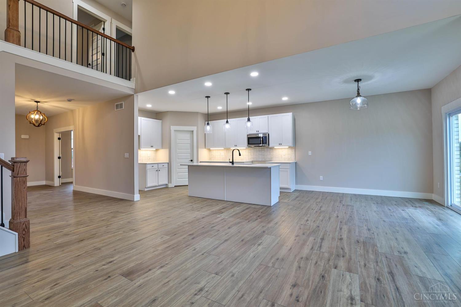 3704 Silax Drive Property Photo 8