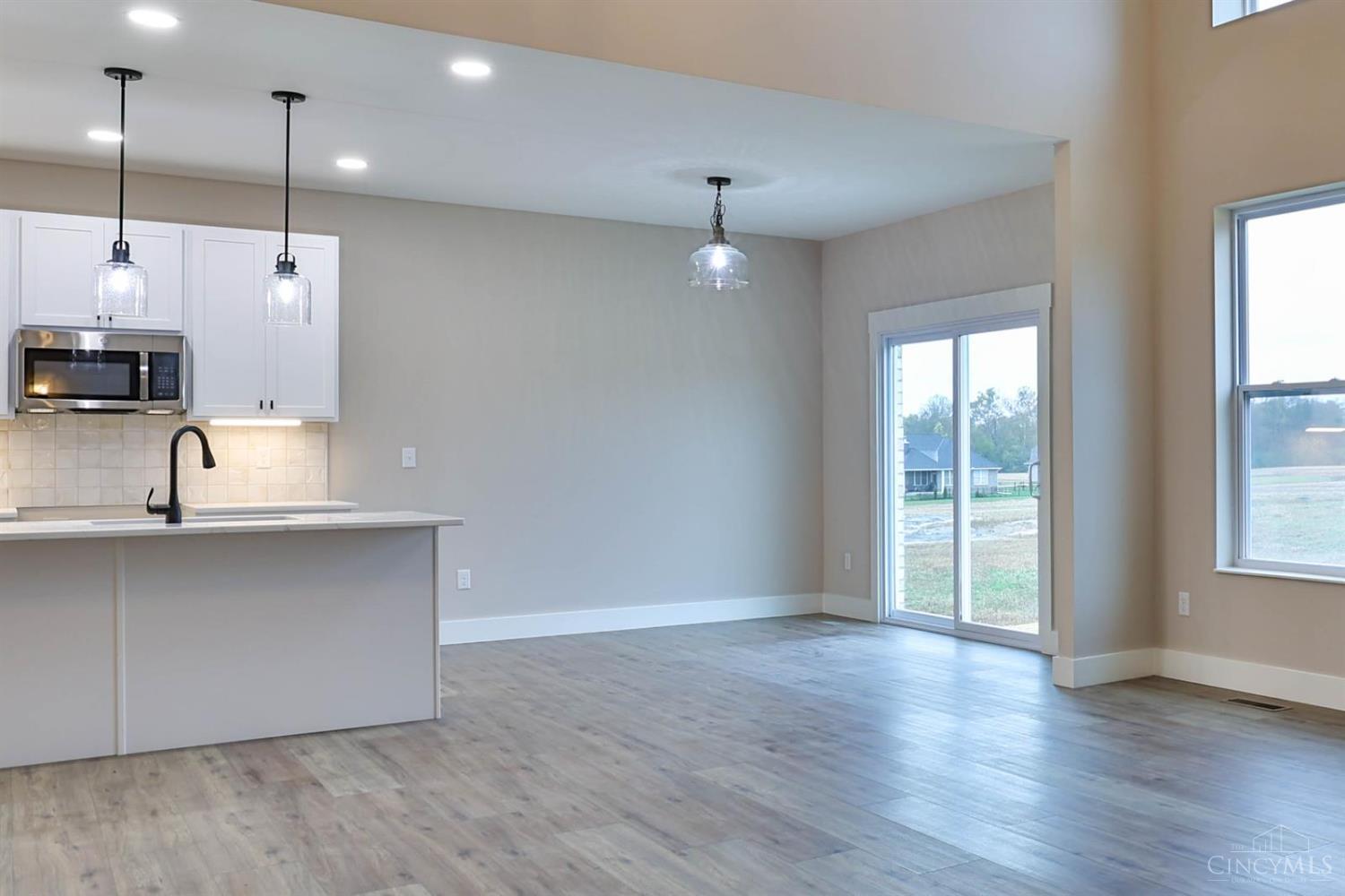 3704 Silax Drive Property Photo 9