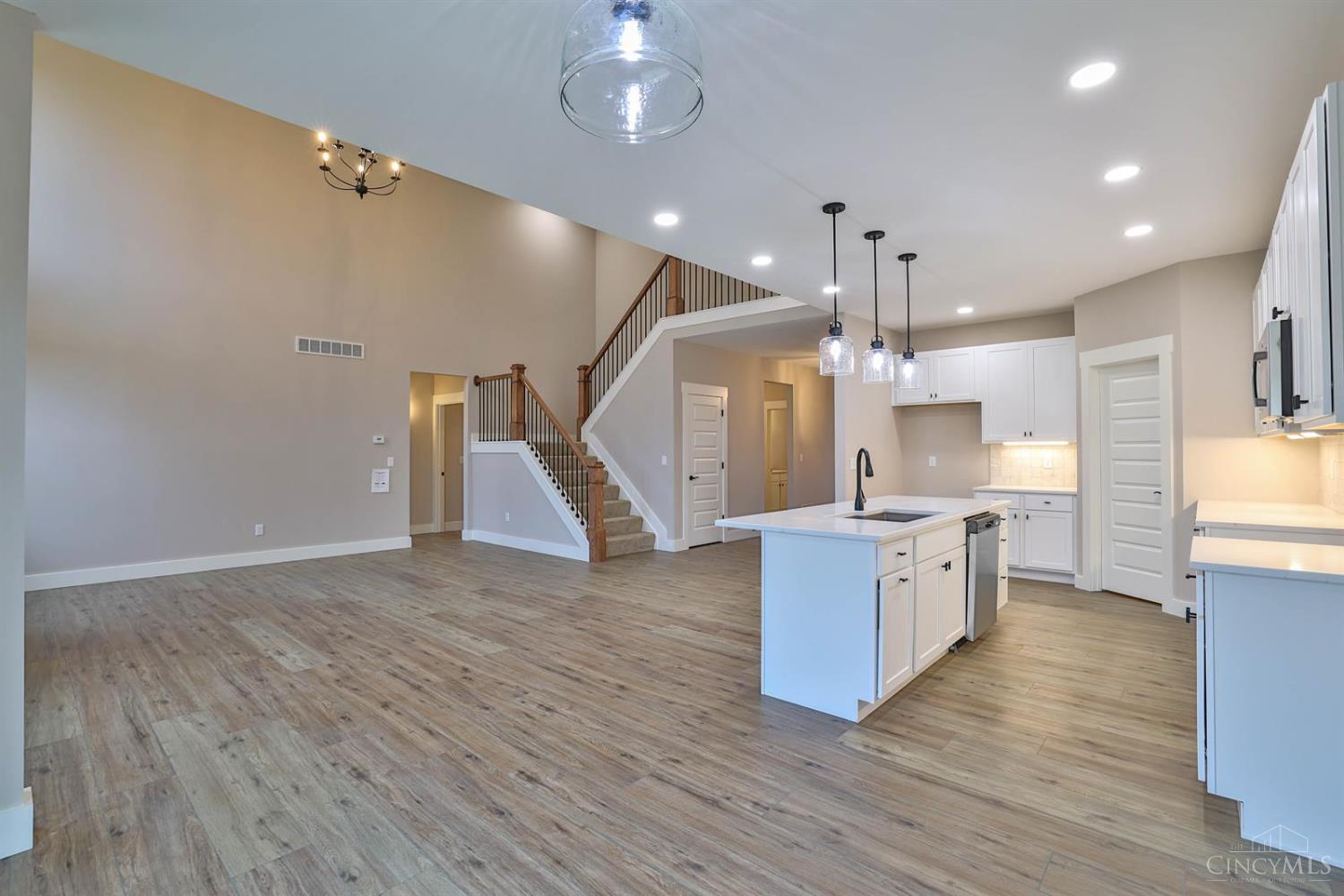 3704 Silax Drive Property Photo 10