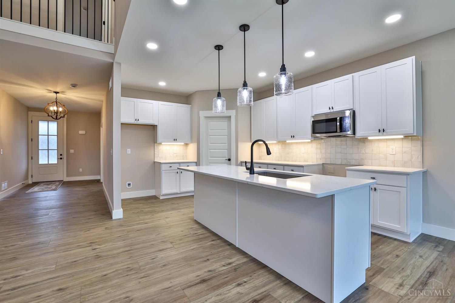 3704 Silax Drive Property Photo 11