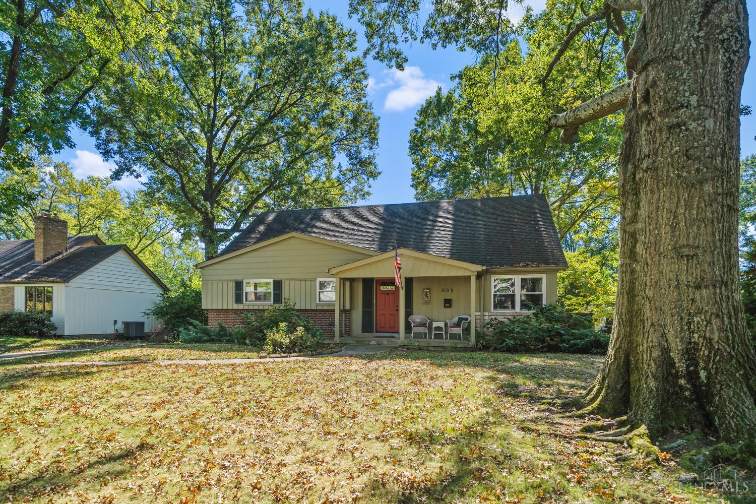 939 Timber Trail Property Photo 3