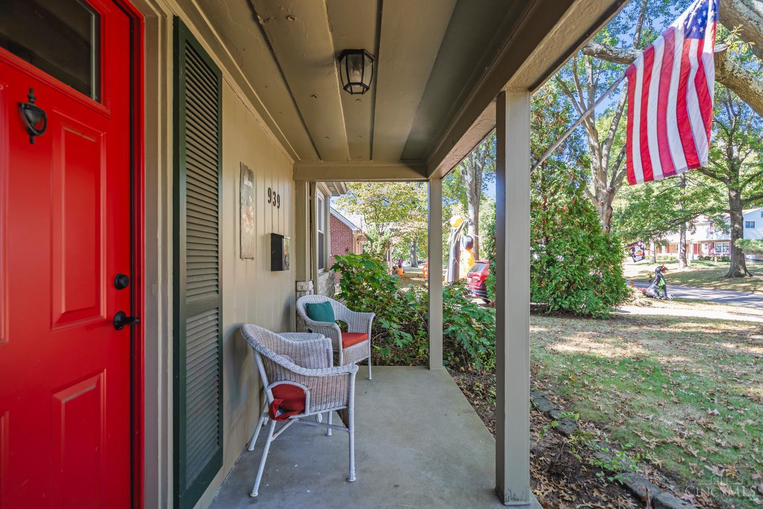 939 Timber Trail Property Photo 5