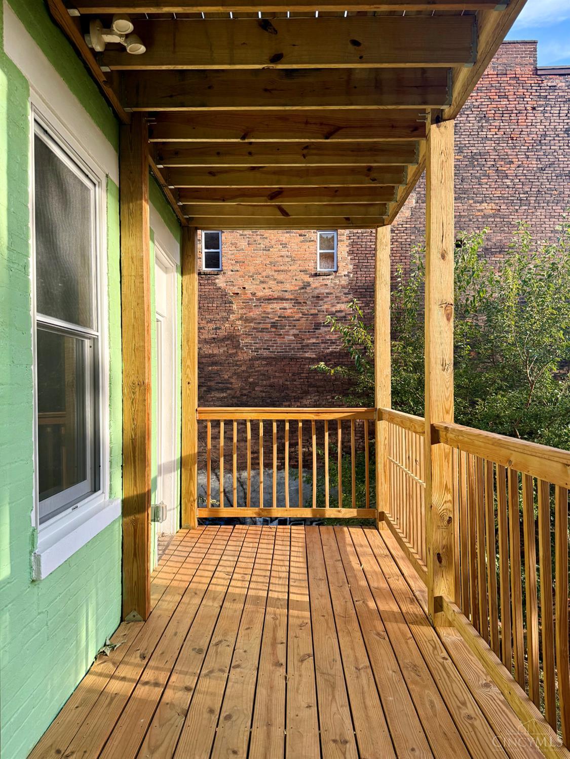 E 39 Clifton Avenue Property Photo 7