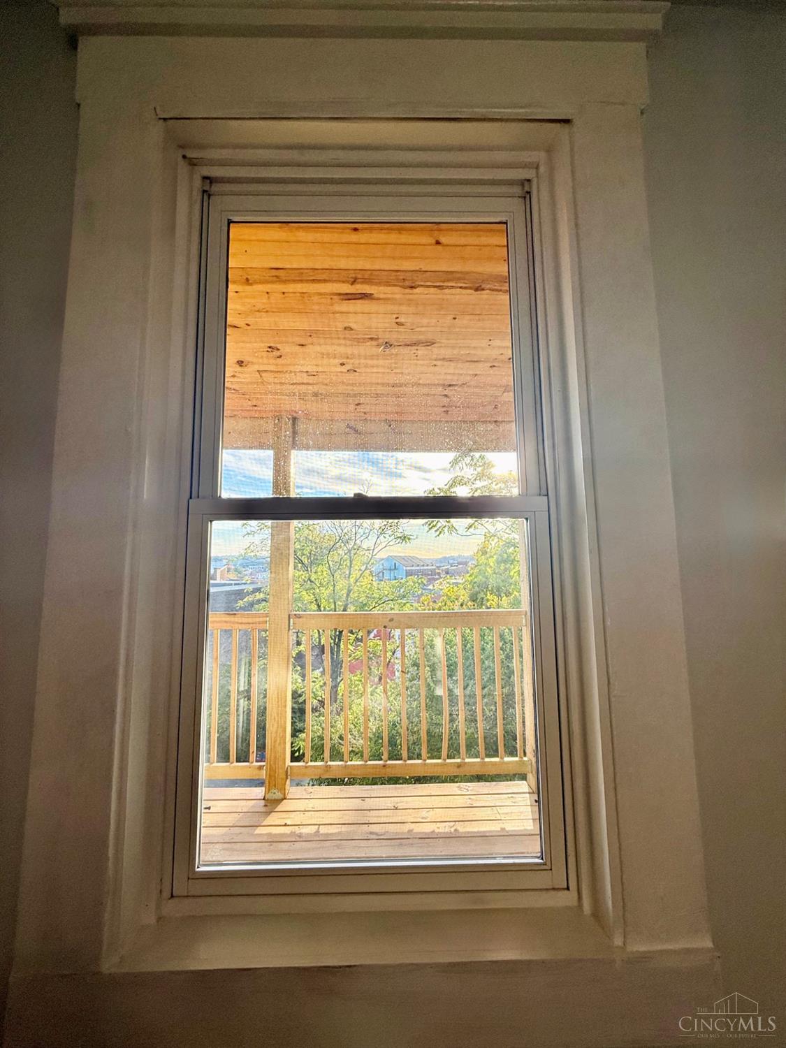 E 39 Clifton Avenue Property Photo 10