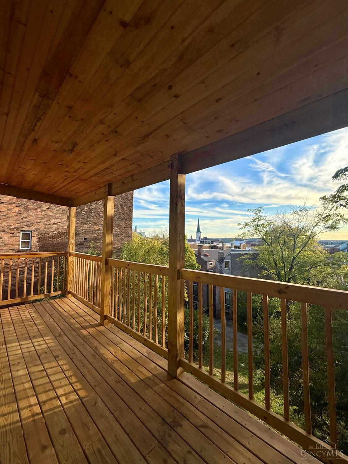 E 39 Clifton Avenue Property Photo 16