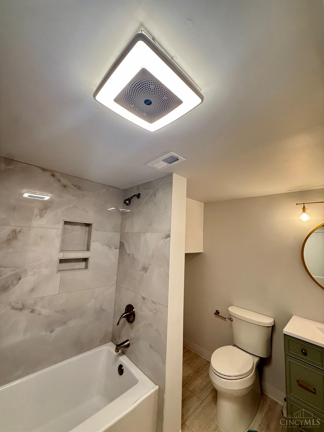 E 39 Clifton Avenue Property Photo 17