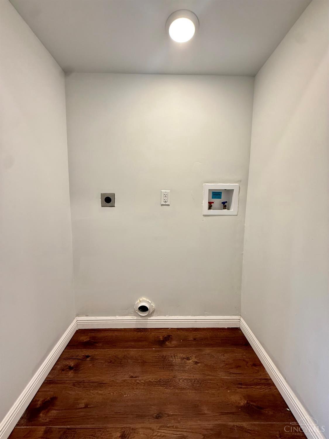 E 39 Clifton Avenue Property Photo 18