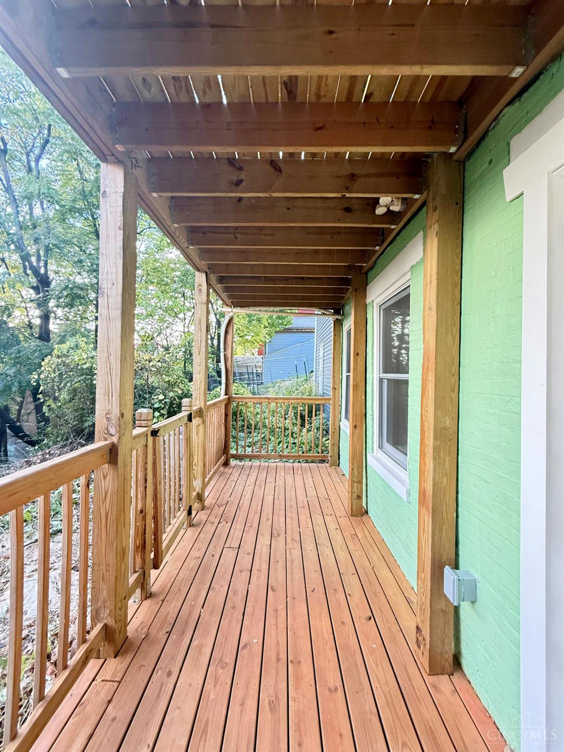 E 39 Clifton Avenue Property Photo 20