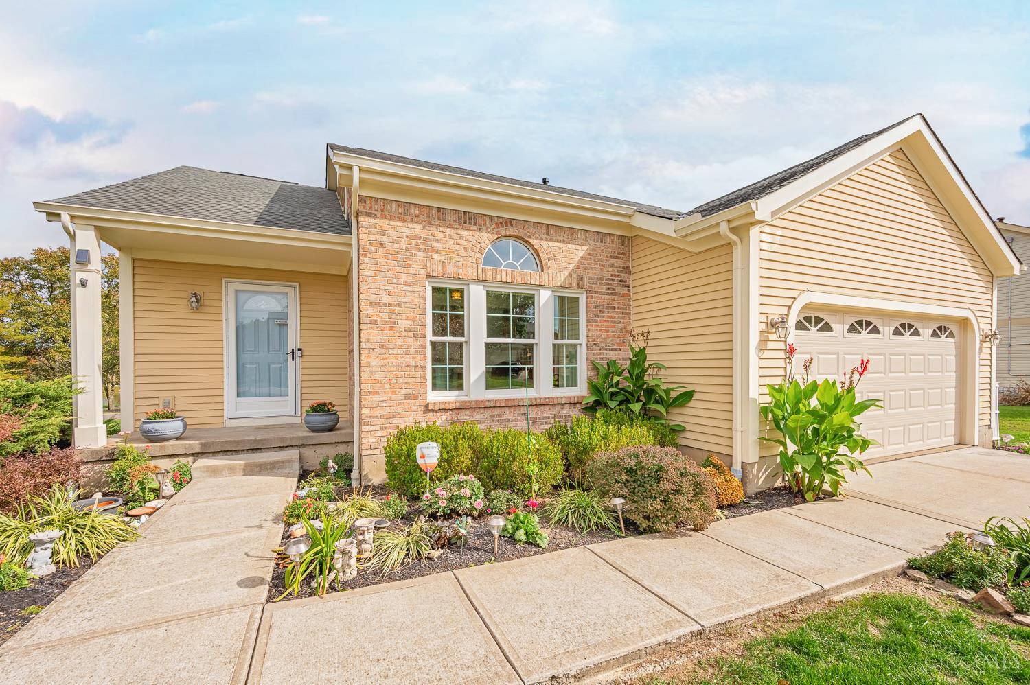 1202 Lismore Property Photo 1