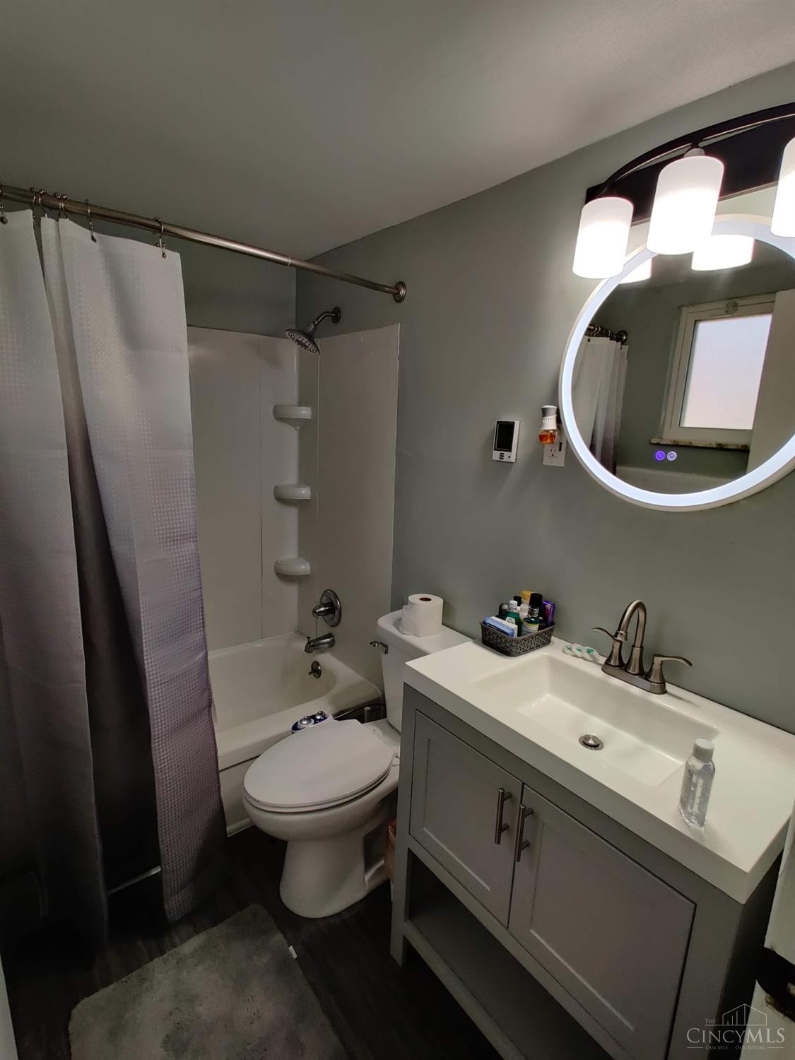 2537 Vera Avenue Property Photo 5