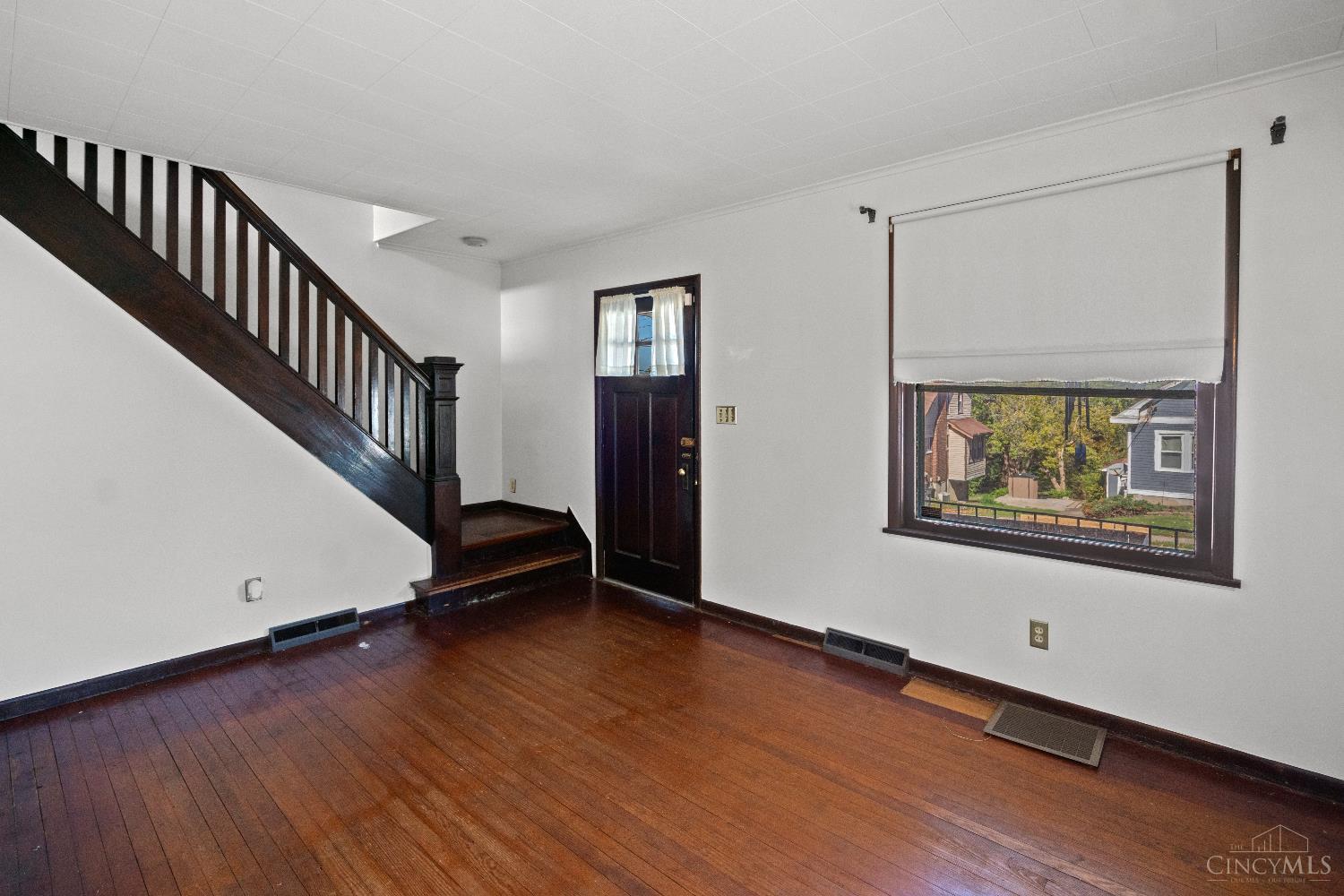 4207 Harding Avenue Property Photo 5