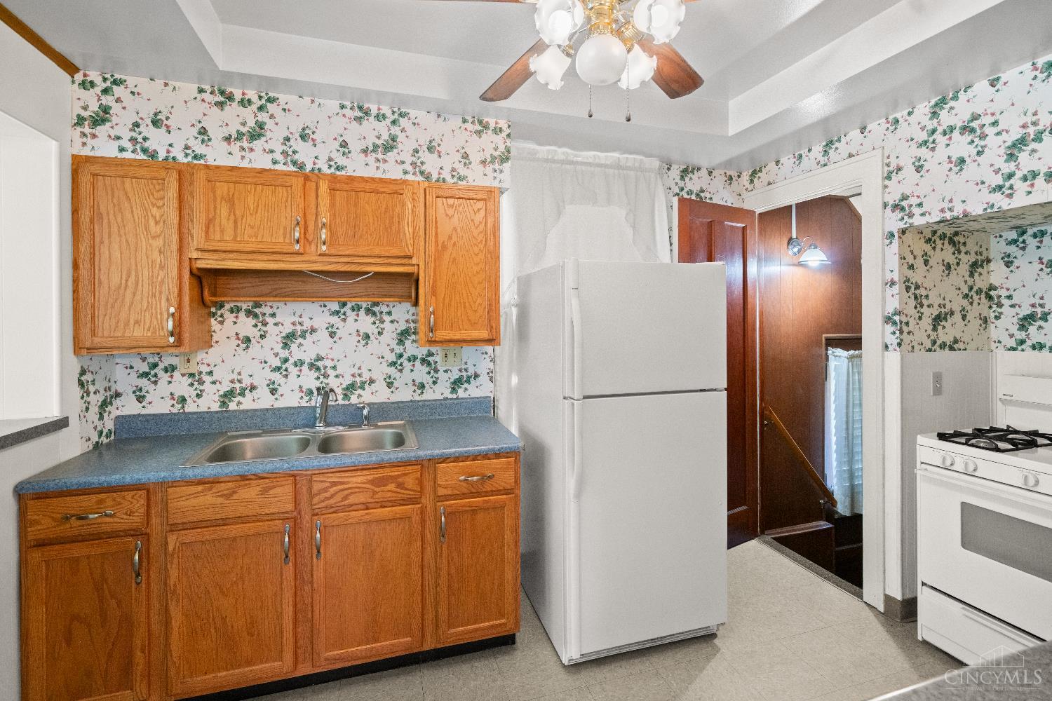 4207 Harding Avenue Property Photo 10