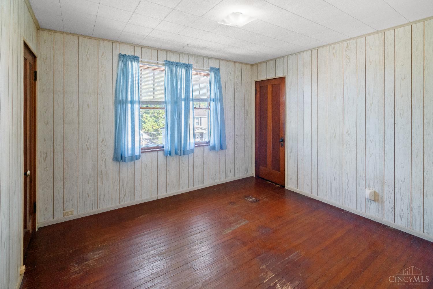 4207 Harding Avenue Property Photo 18