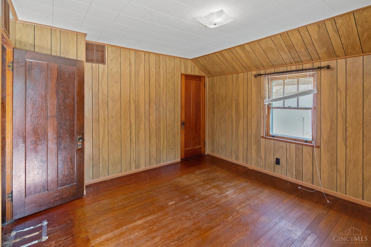 4207 Harding Avenue Property Photo 21