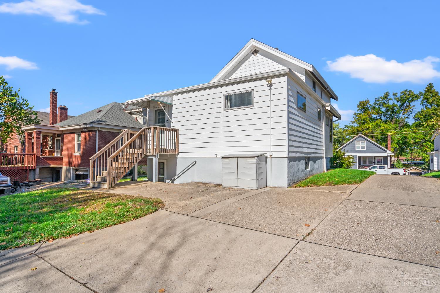 4207 Harding Avenue Property Photo 33