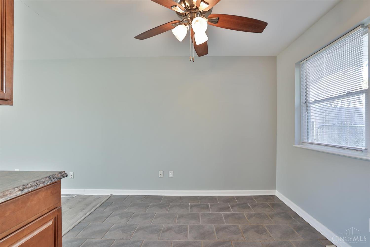 4633 Summerside Road Property Photo 9