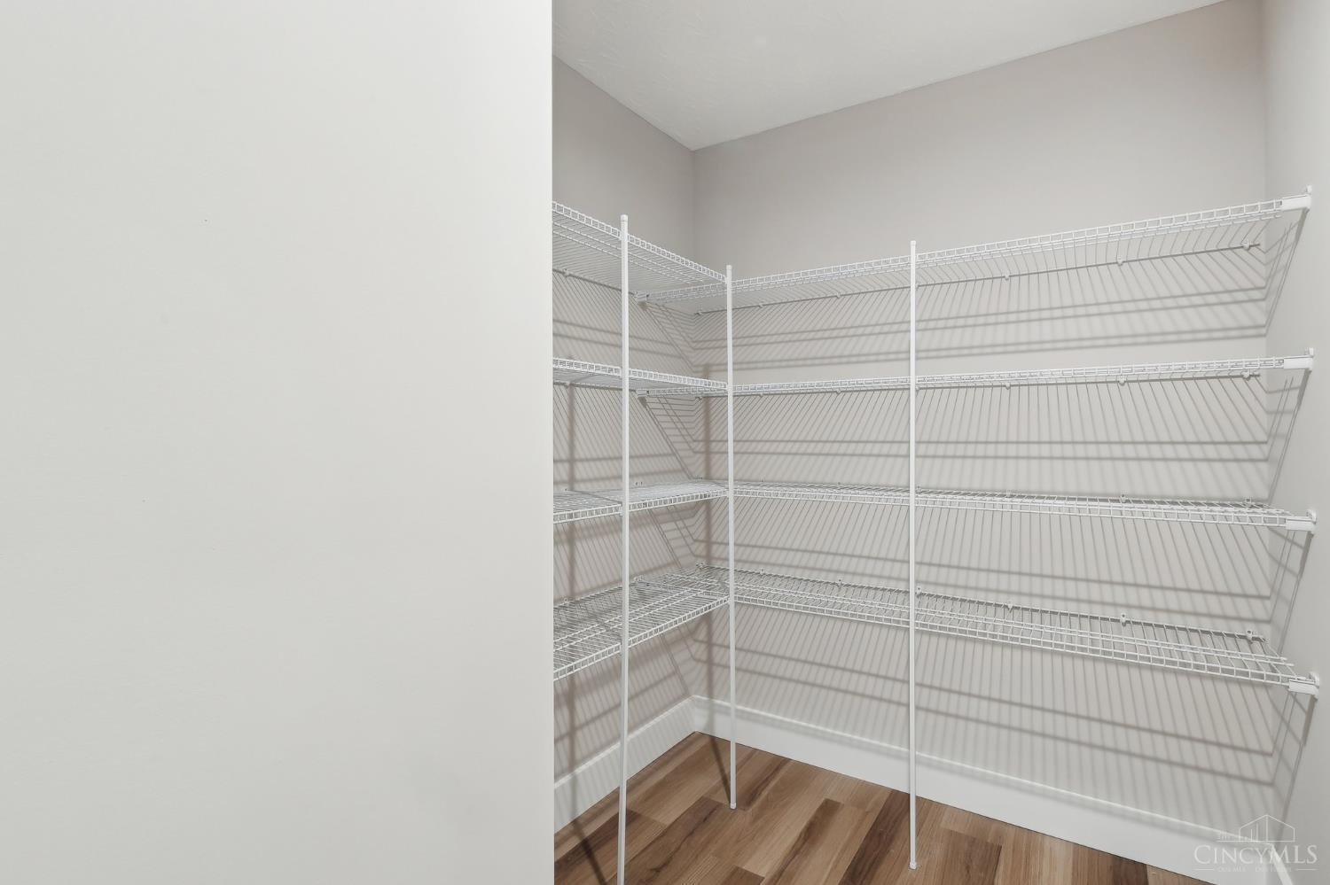 5017 Waterford Lane Property Photo 11