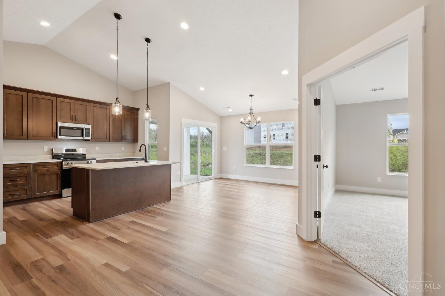 5017 Waterford Lane Property Photo 14