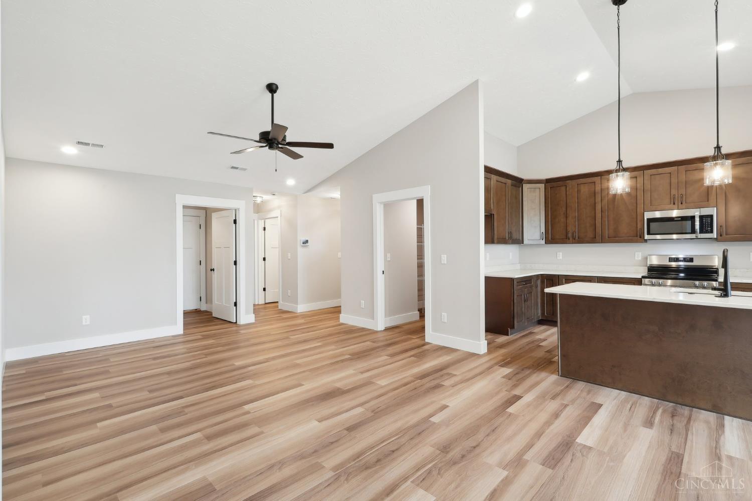 5017 Waterford Lane Property Photo 15