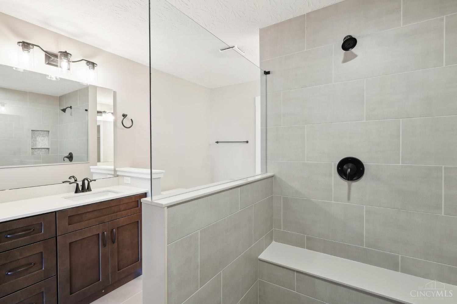 5017 Waterford Lane Property Photo 22