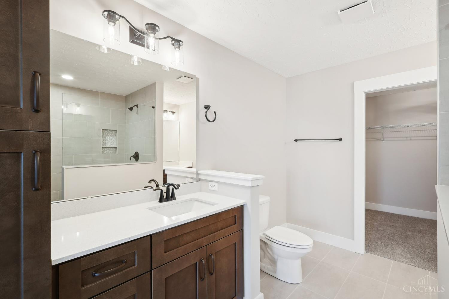 5017 Waterford Lane Property Photo 25