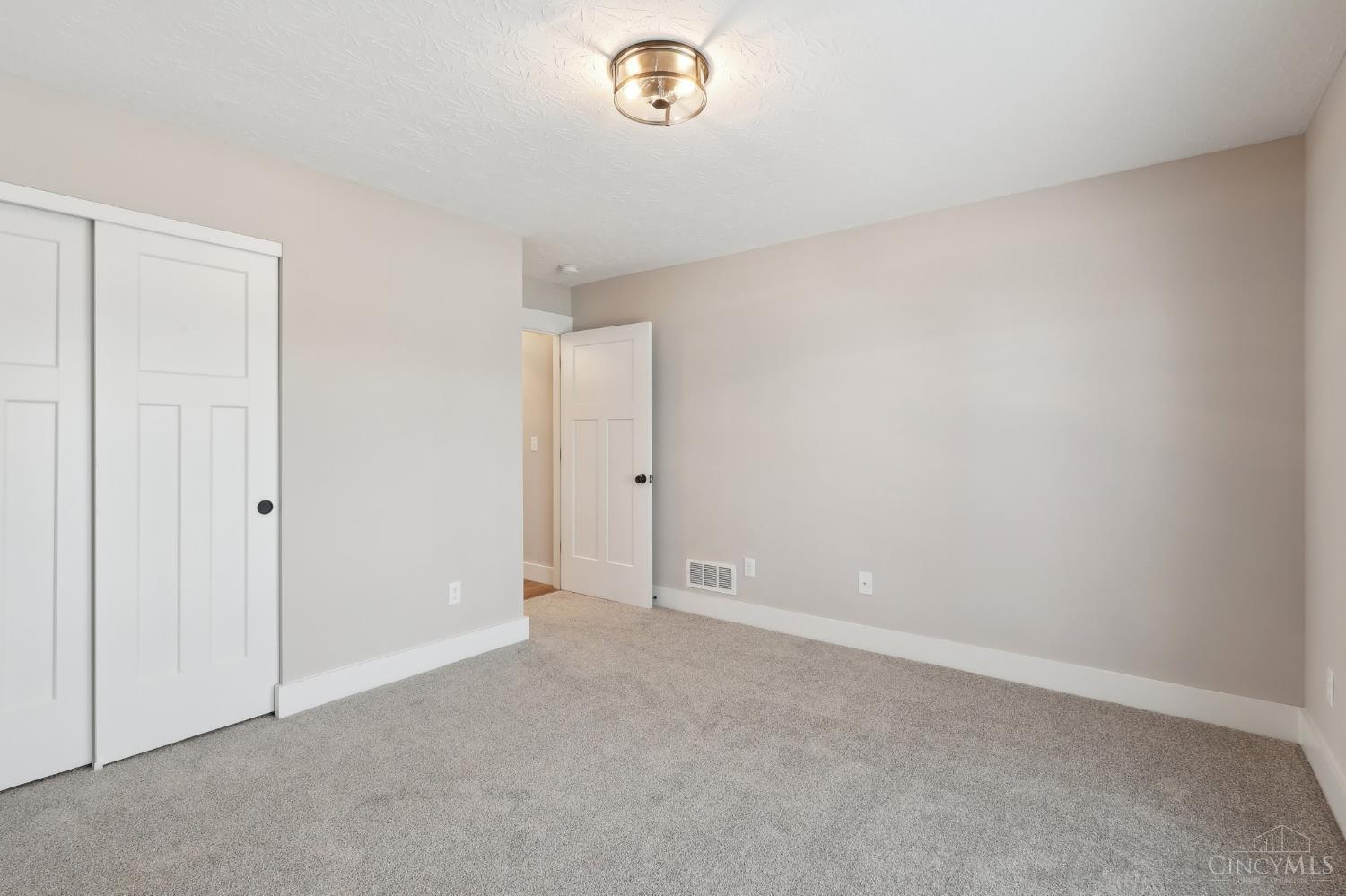 5017 Waterford Lane Property Photo 31