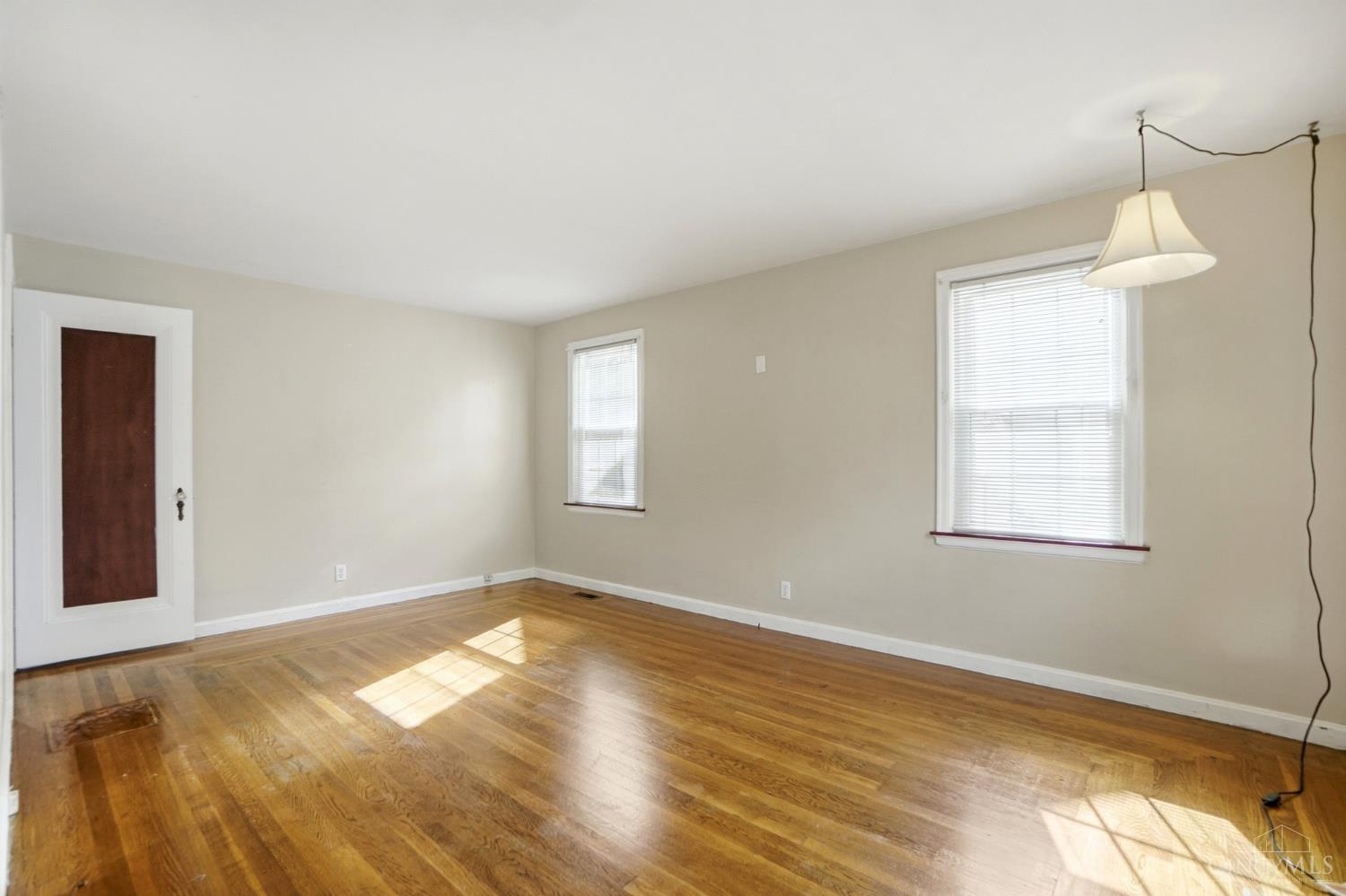 6814 Marvin Avenue Property Photo 4