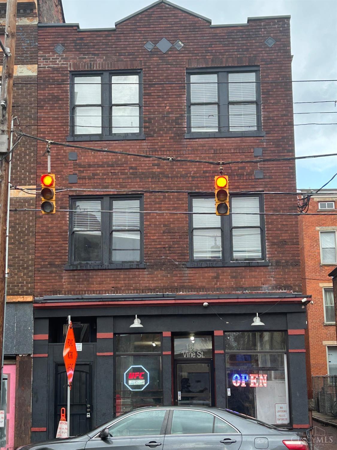 1646 Vine Street Property Photo 1