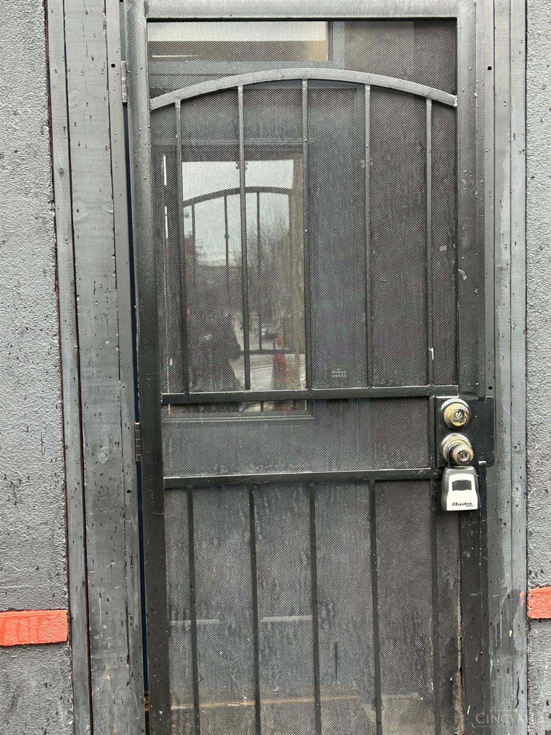 1646 Vine Street Property Photo 2