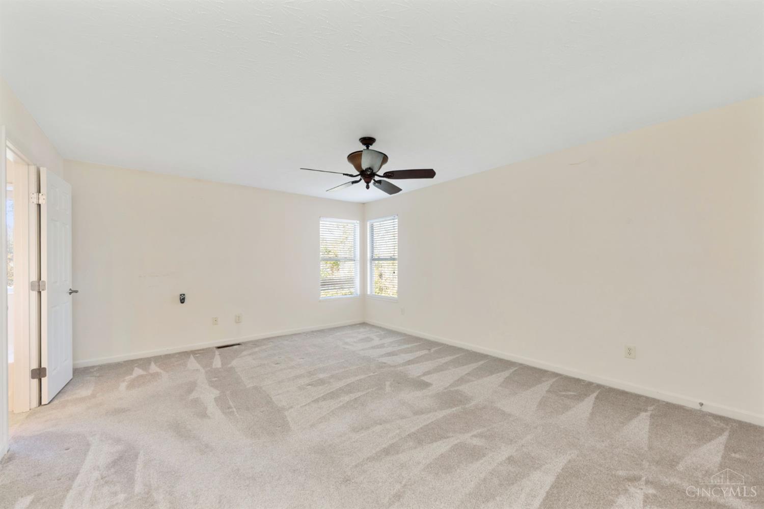 52 Charmalee Drive Property Photo 9