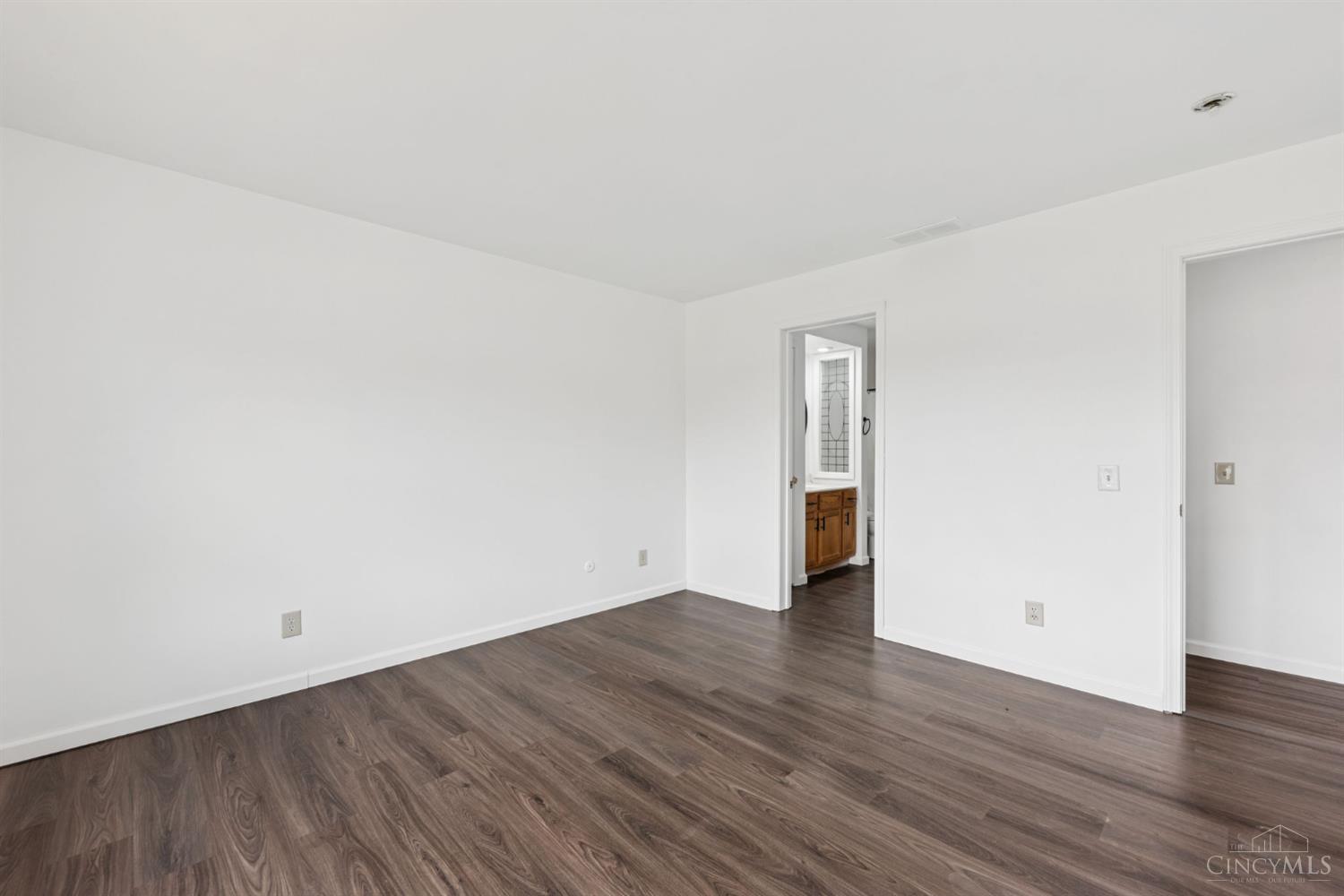 S 3733 Baker Road Property Photo 27