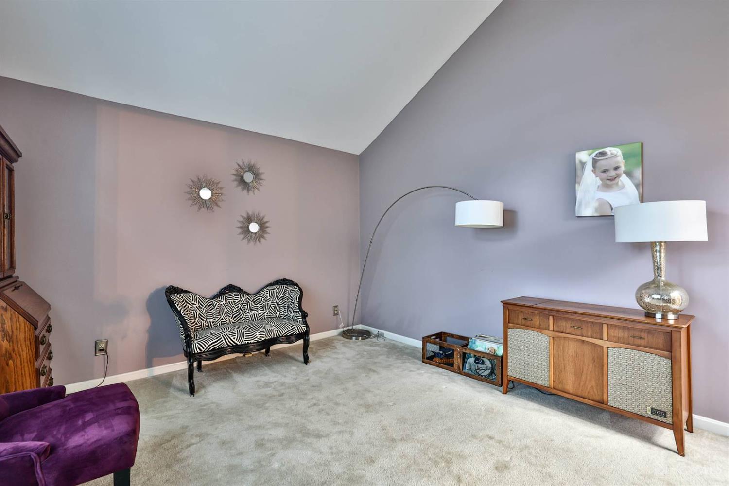 804 Eaglesknoll Court Property Photo 8