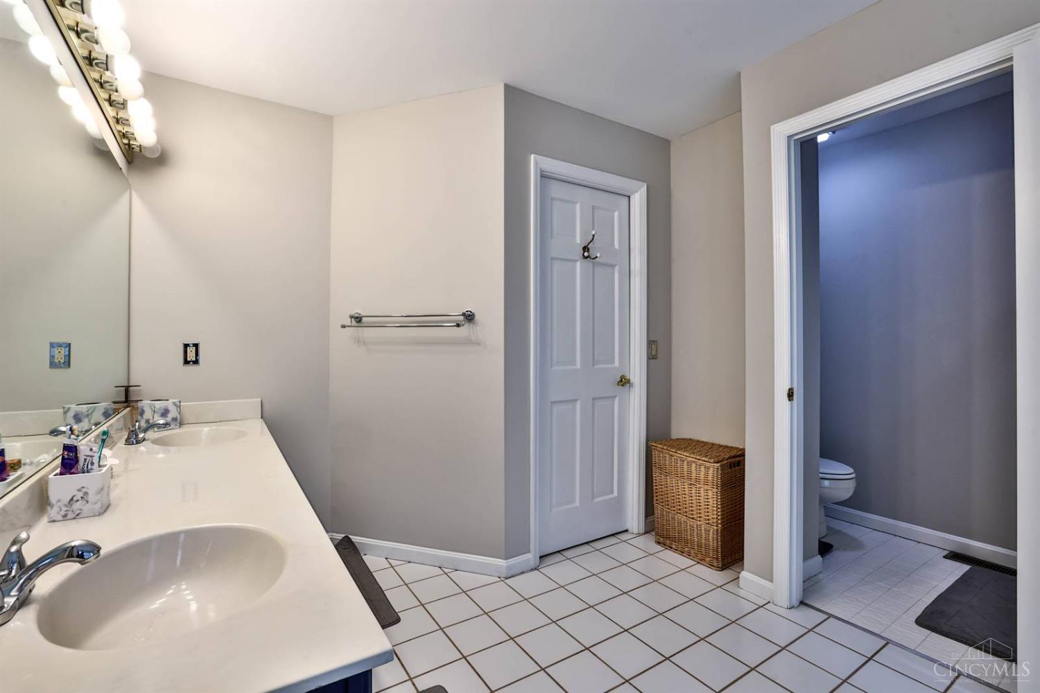 804 Eaglesknoll Court Property Photo 26