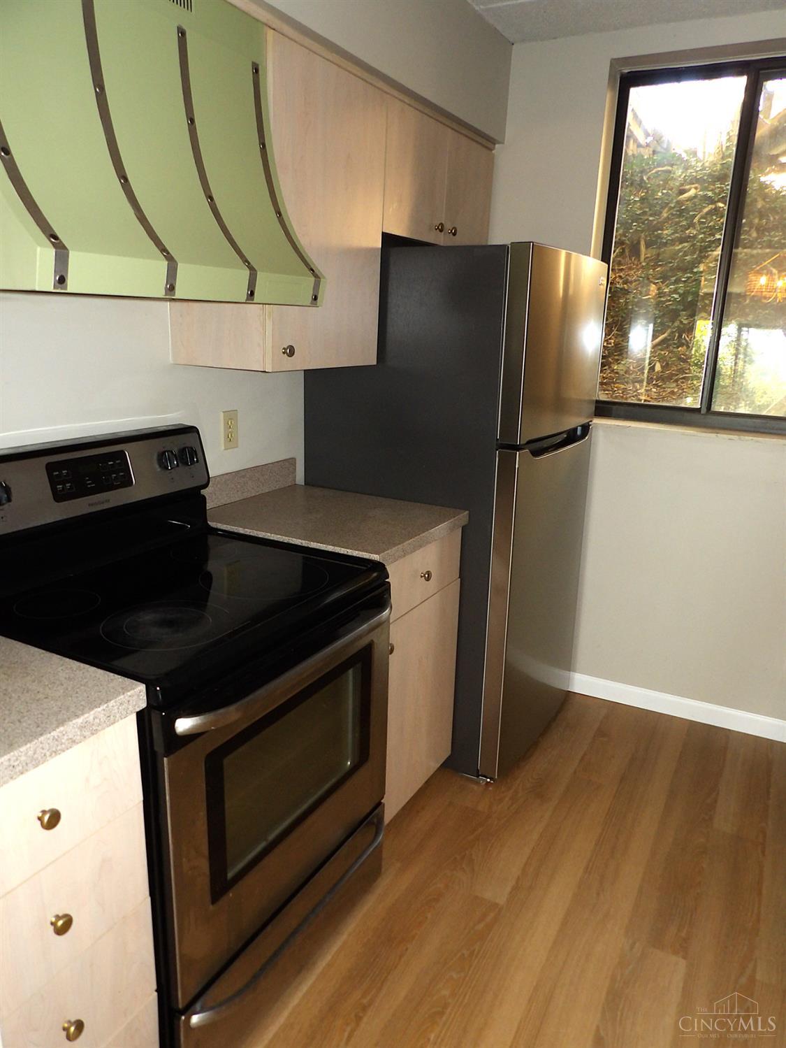 454 Grand Avenue Property Photo 5