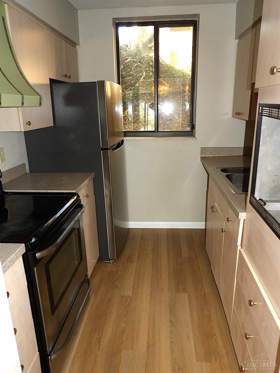 454 Grand Avenue Property Photo 6