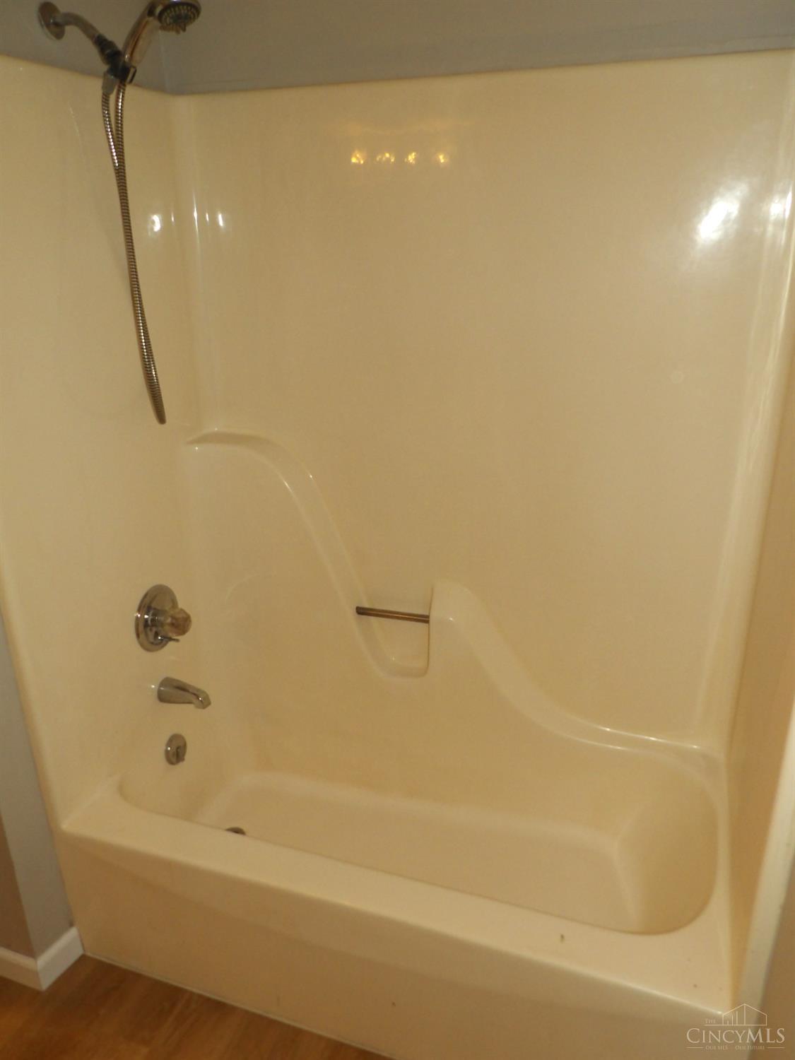 454 Grand Avenue Property Photo 18