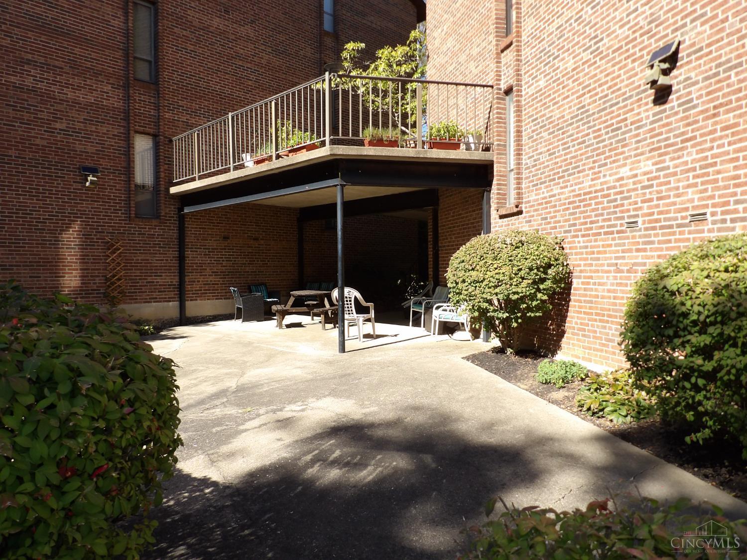 454 Grand Avenue Property Photo 25