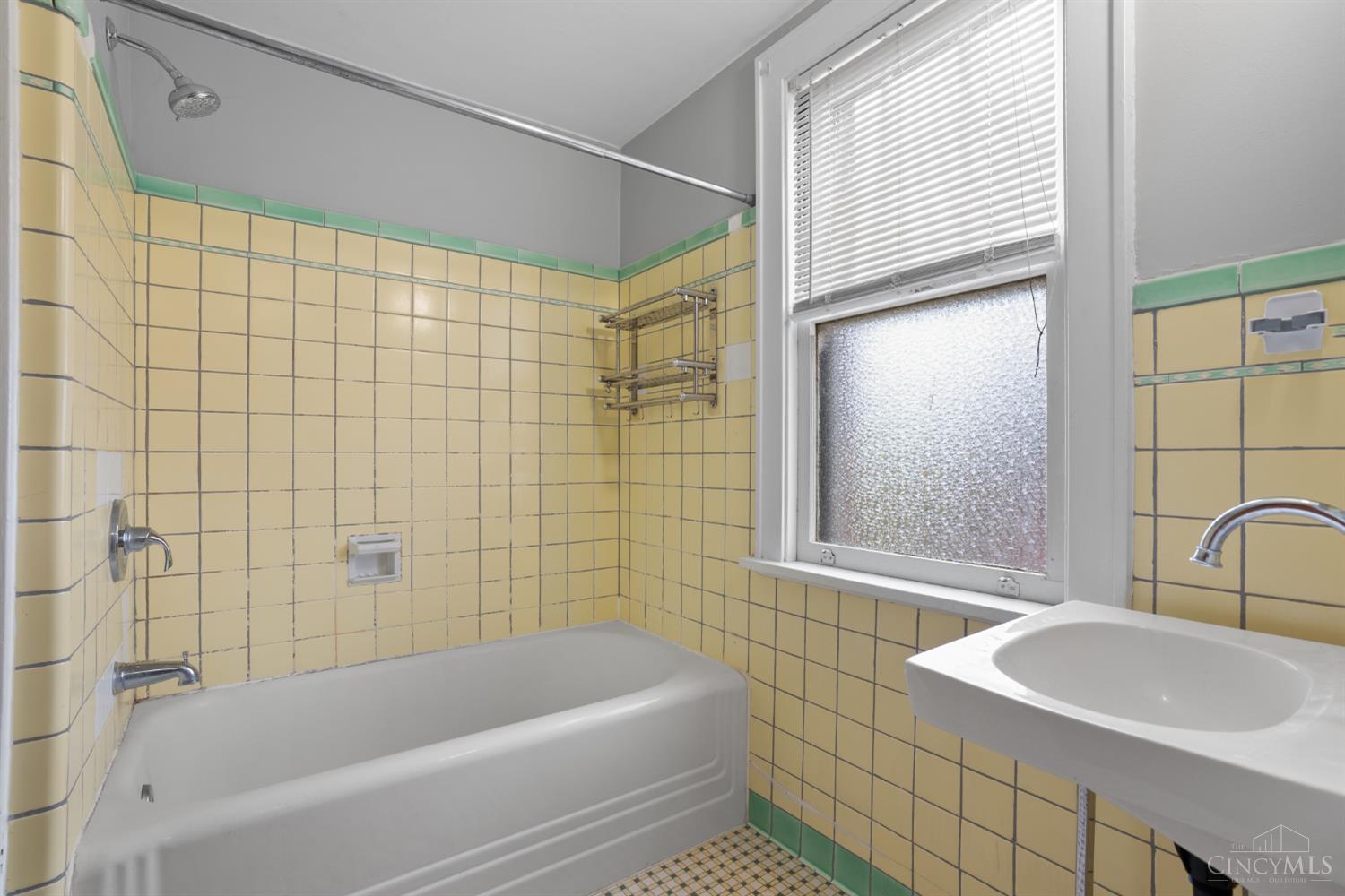 3721 Kessen Avenue Property Photo 27