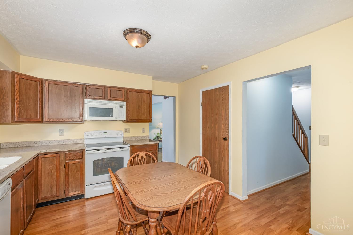 1165 Village Glen Dr Property Photo 7