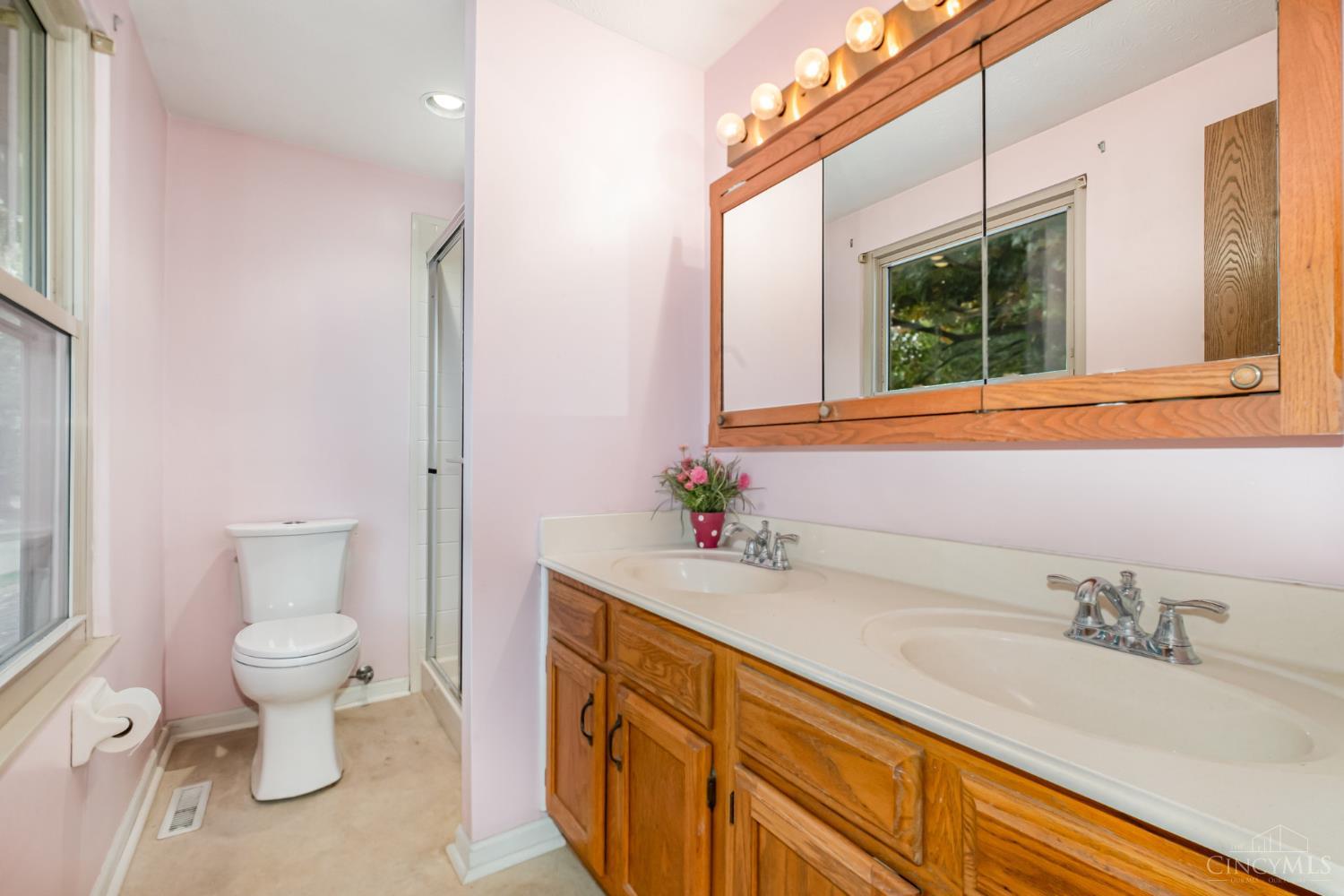 1165 Village Glen Dr Property Photo 15