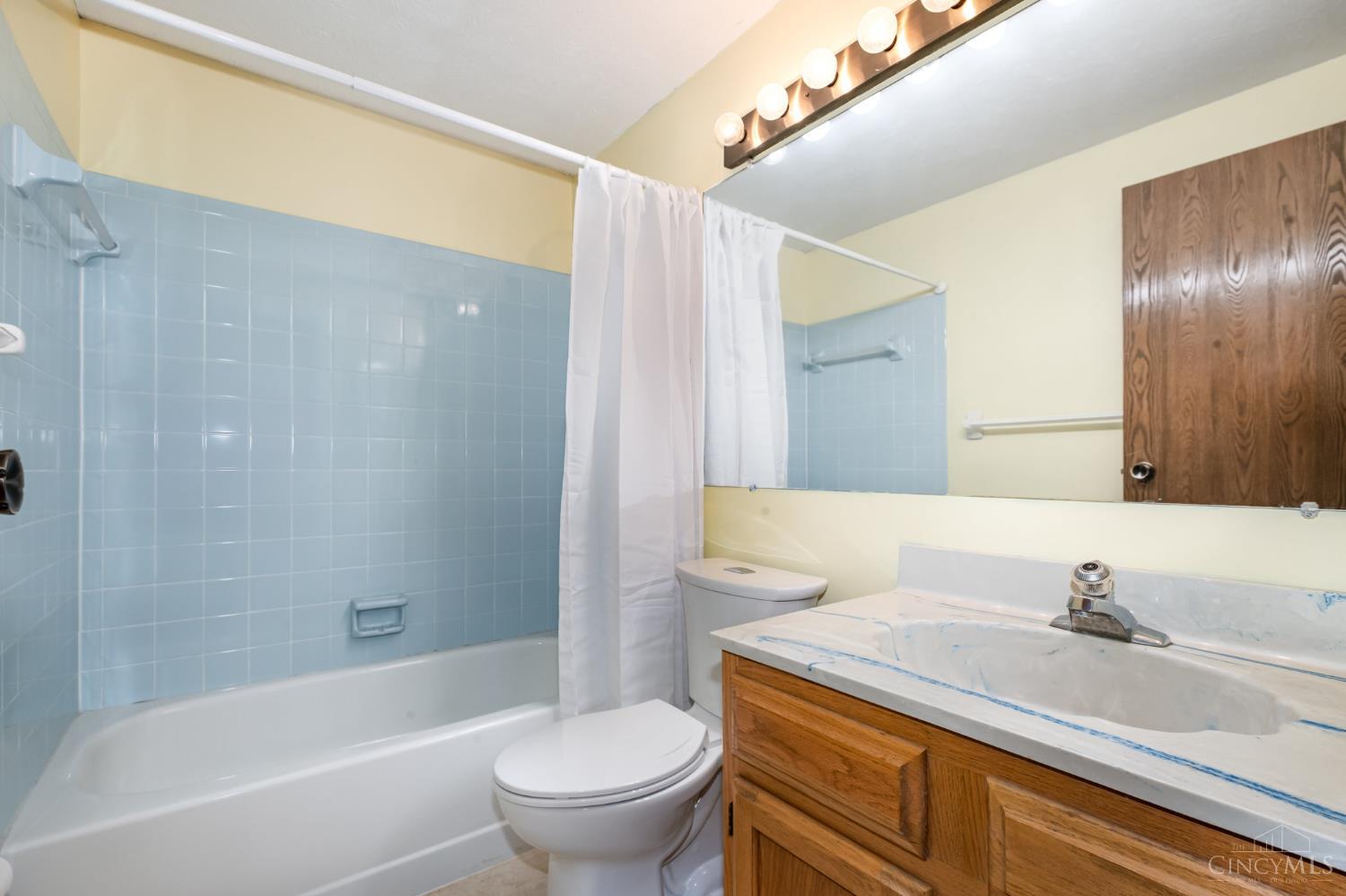 1165 Village Glen Dr Property Photo 20